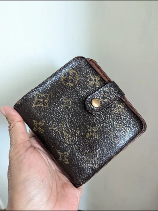 Louis Vuitton Monogram Vintage Leather Wallet (2003, Spain)