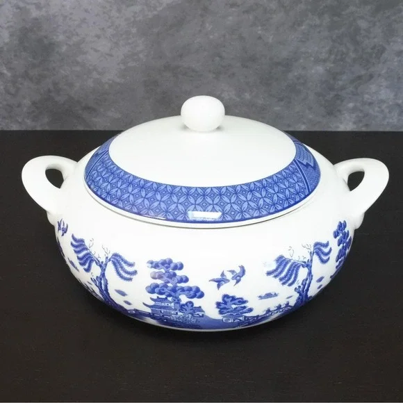 Vintage Royal Doulton Real Old Willow Covered Vegetable Dish