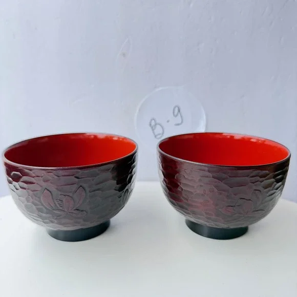 Set of 2 Japanese Lacquerware Soup Bowls Hammered Texture Floral Design B-9
