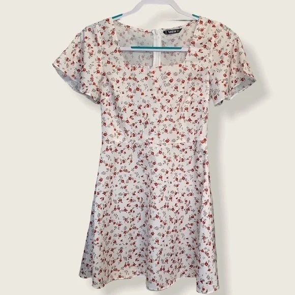 SHEIN dress square neck floral print fit/flare style flutter sleeves Sz XSmall