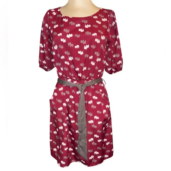 Everly dress round neck shirt sleeves fitted waist w/tie elephants Sz medium