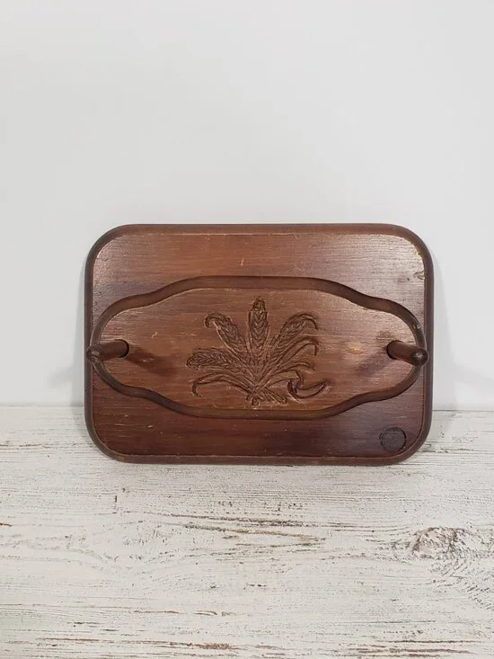 Vintage Wooden Napkin Holder Wheat Pattern Cottagecore Grandmacore Kitchen