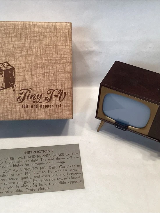 Vintage Tiny TV Salt & Pepper Set Photo Holder Television Original NEW IN BOX