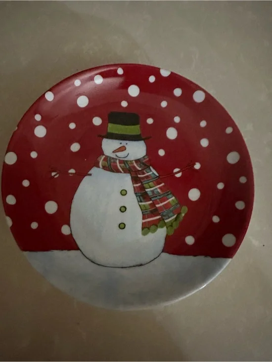 BIA Cordon  Bleu set of 4 Snowman Porcelain salad/dessert plates. NWT