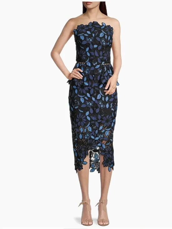 Elliatt Optic Floral Lace Peplum Dress 💙🖤