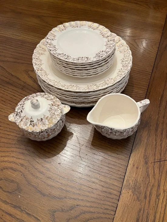 Fresno Gold‎ Limoges American Dinnerware Set