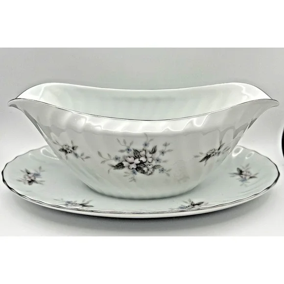 Amcrest Lady Margaret Gravy Boat Attached Underplate Fine China Platinum Japan