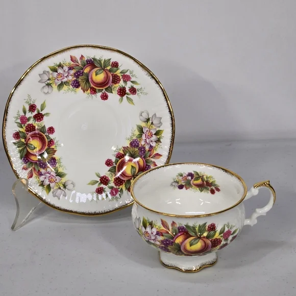 Vintage Elizabethan Teacup‎ & Saucer Tea Set Fruit Peach Berries Floral England