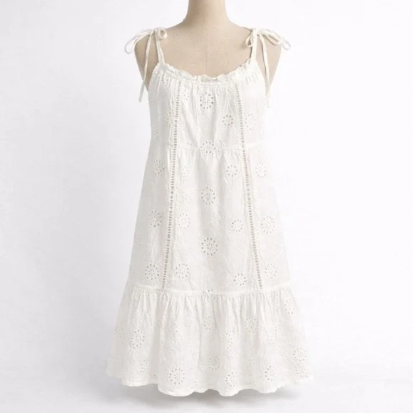 Floral Eyelet Tiered‎ Fairy Peasant Dress Size L White Cottagecore Boho Coastal
