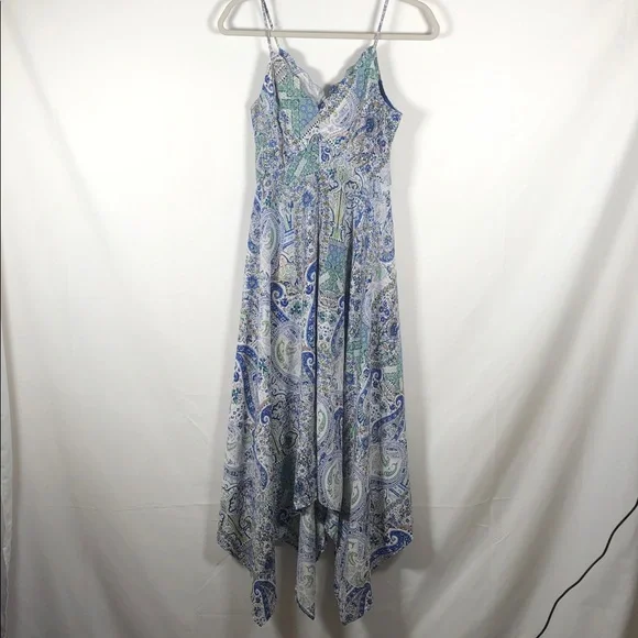 Alya‎ Paisley Babydoll Asymmetrical Hem Maxi Dress in Blue and Green