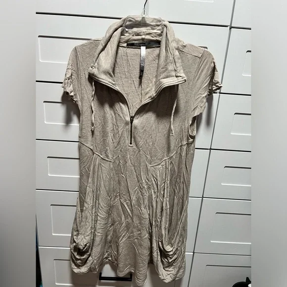 Kensie Gray Short Cap Sleeve Casual Pocketed Sweatshirt Dress (D1)