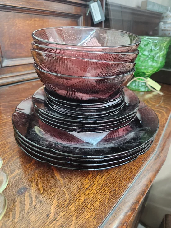 Fortecrisa Glass Dinnerware Set - Elegant Purple Bowls & Plates