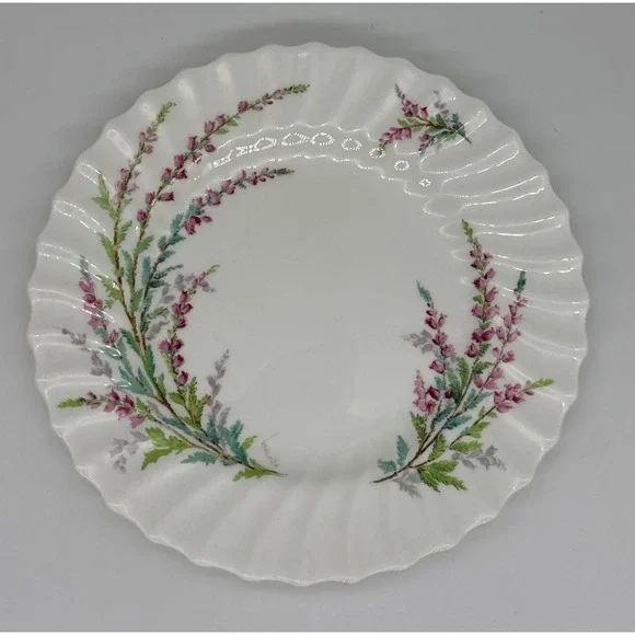 Royal Doulton Bell Heather H4828 Salad Plate White Pink Floral Scalloped 8in