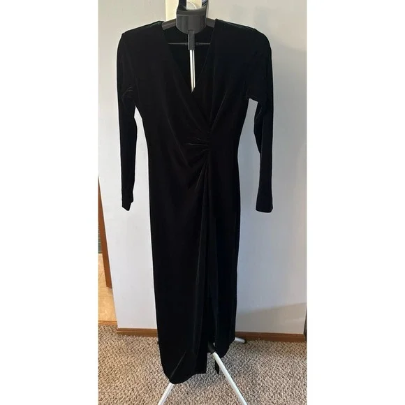 Women's Dark Green Velvet V‎ Neck Long Sleeve Long with Slit Dress size Small