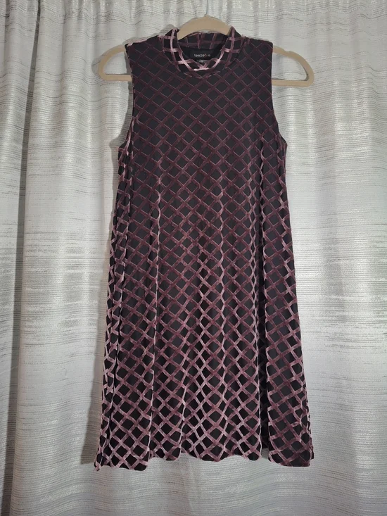 Teeze Me Medium Black Midi Dress with Pink Lattice Velvet