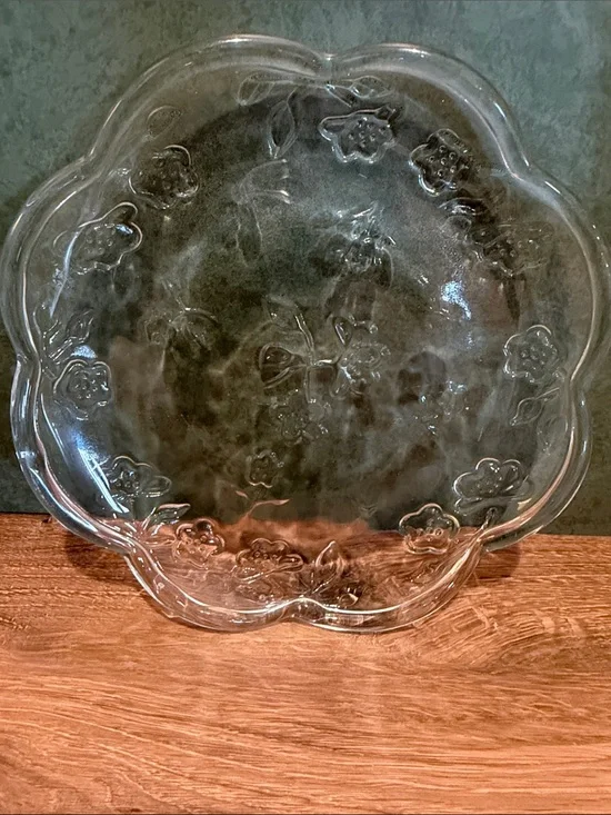 Anchor Hocking Clear Floral Scalloped Glass Serving Plate