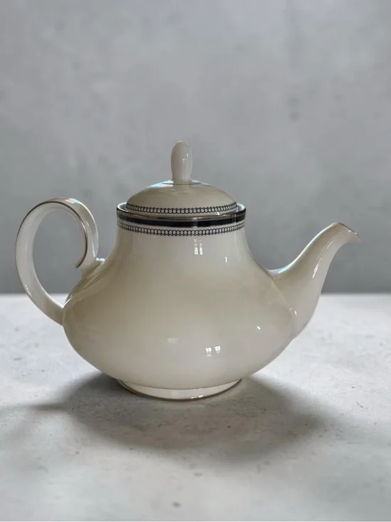 Royal Doulton Sarabande (pattern H5023) Fine Bone China Tea Pot