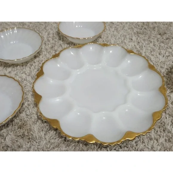 Vintage Anchor Hocking SWIRL Milk Glass 5 Pc SET Gold Rim Berry Bowl Dessert...