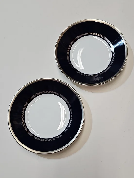 NWT Wedgwood Vera Wang With Love Nouveau Indigo Navy + Silver Tea Saucers - S/2