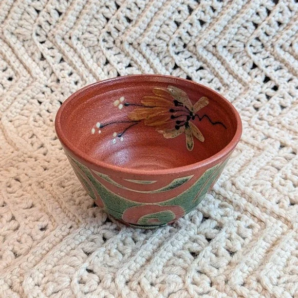 Front Ave Pottery & Tile Studio Art Bowl Saint Paul MN Red Green Floral Swirl