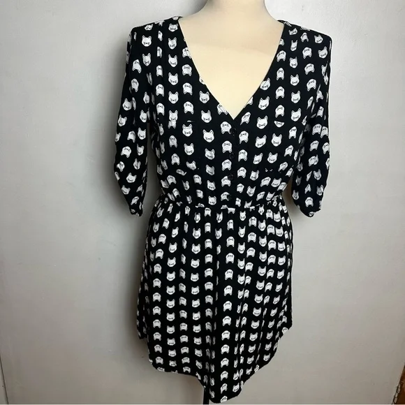 Mimi Chica Cat Mini Dress Women's Medium Black White Pockets Button Front