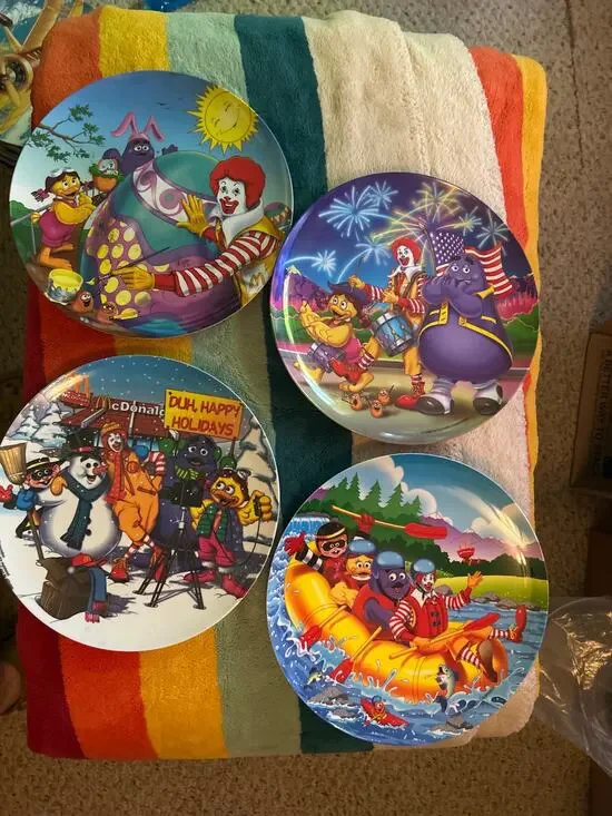 Set of 24 McDonald’s VTG plastic plates 80s to early 2000 mixed grimace Ronald