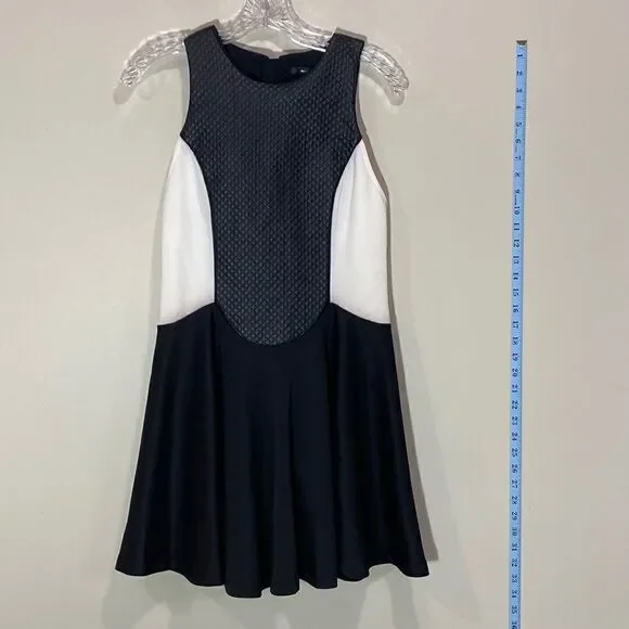 Sexy Black & White Caribbean Queen Sleeveless Dress. Size Medium. So Awesome!!!!