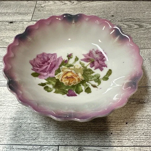 Bavaria Rose Pattern Fruit Dessert Hand Painted Scalloped Bowl 5.25