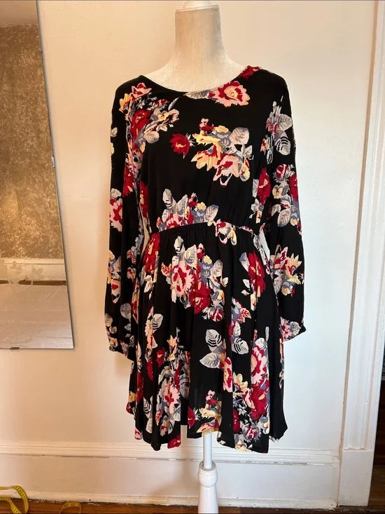 Black Floral Long-Sleeve Skater Dress