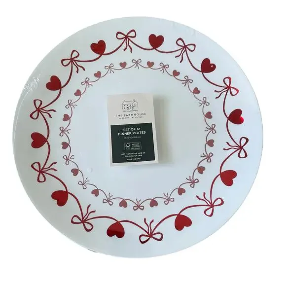 The Farmhouse Red Bow & Heart Border Disposable 10.25