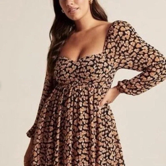 Abercrombie and Fitch, dainty floral rouched babydoll mini silk dress