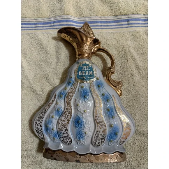 Vintage 1970 James Jim Beam‎ Charisma Blue & White Floral Decanter Empty