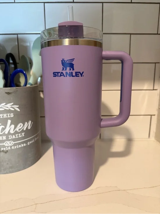 The Quencher H2.0 FlowState™ Tumbler | Lavender