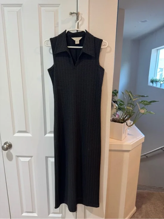 Express Tricot Black Sleeveless Maxi Dress with Collared V-Neck