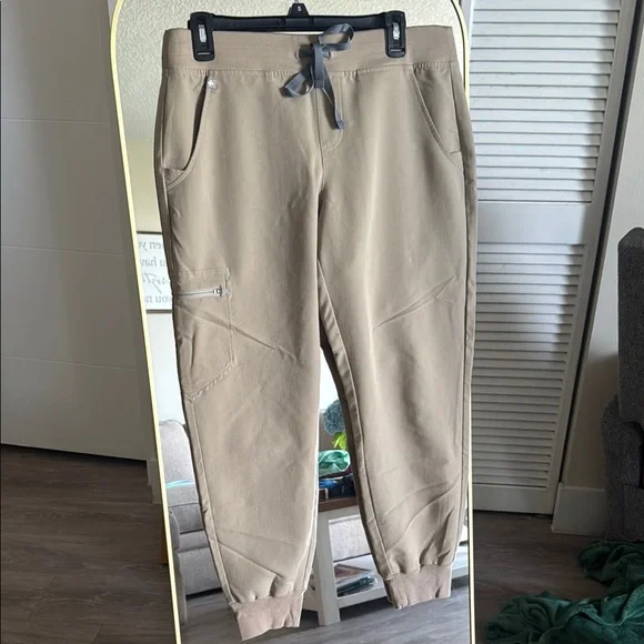 Women’s FIGS Drawstring Jogger Pants in Khaki