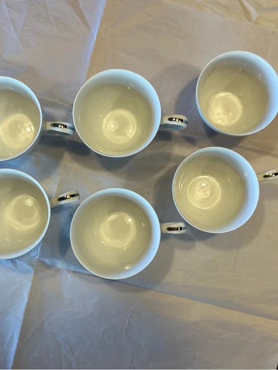 Mikasa White Porcelain Teacup Set with Pink Floral and Gold Trim - 6 pcs