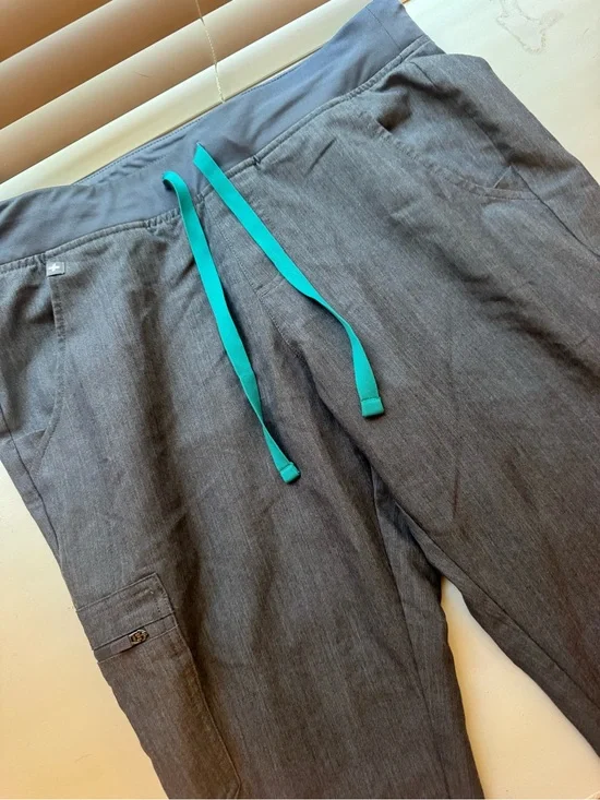 Grey Figs Zamora Jogger Scrub Pant™