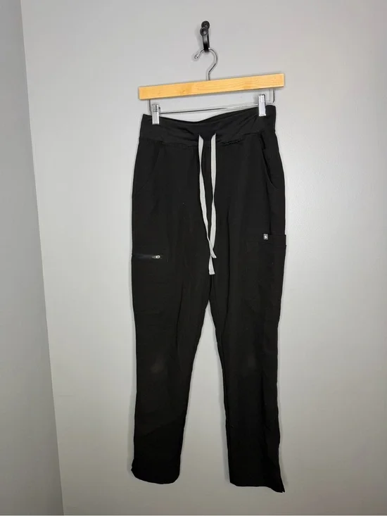 FIGS women’s scrub pants