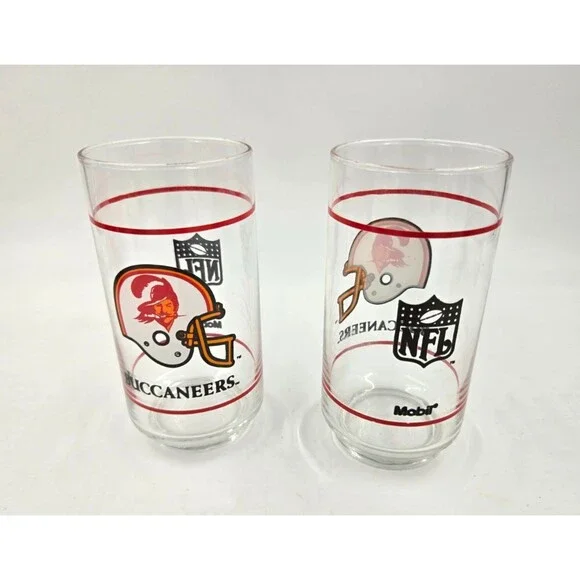 2 Vintage Tampa Bay Buccaneers Mobil NFL Glass Cup Bucco Bruce Logo Used