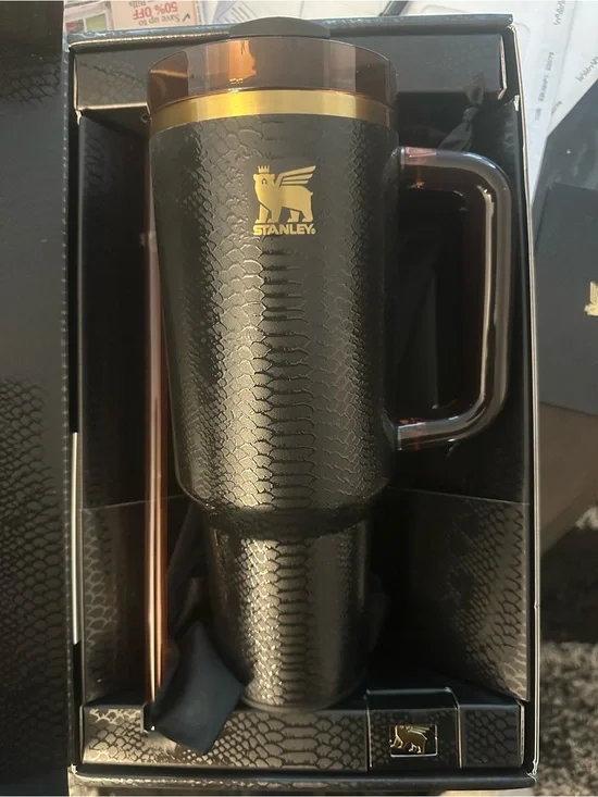 Stanley Black Snakskin 40oz Quencher