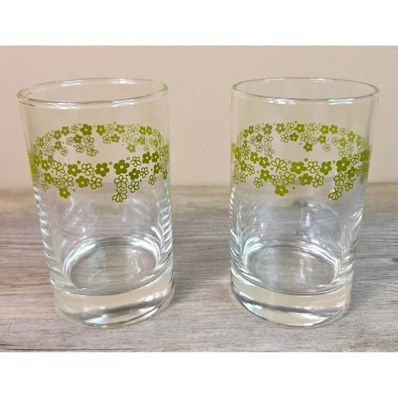 Vintage Green Floral Juice Glasses Set of 2 Daisy Pattern Retro Kitchen MCM 4