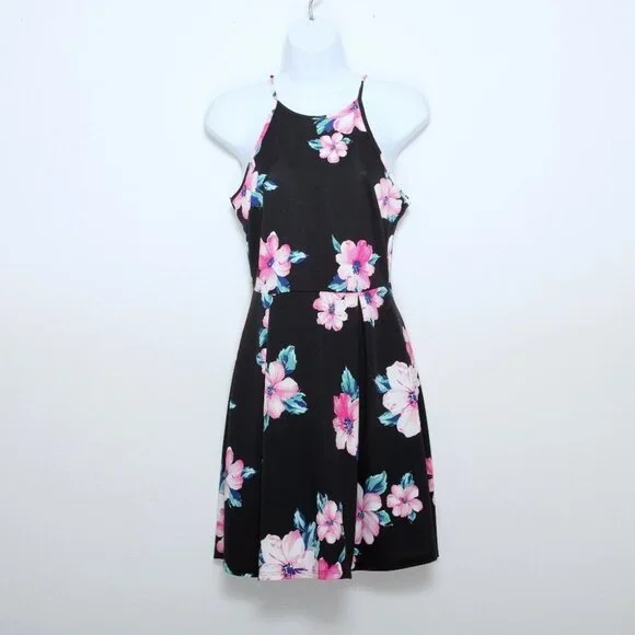 NWT‎ Monteau Sleeveless Halter Floral Mini Dress