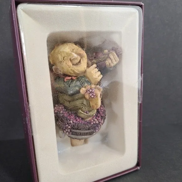 Guardian of the Grapes Bottle Stopper by Carrie Olsen-Garrard 1998 Violin NIB