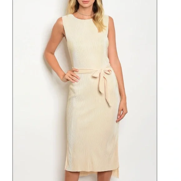 Trendy Boutique‎ Cream Midi Dress