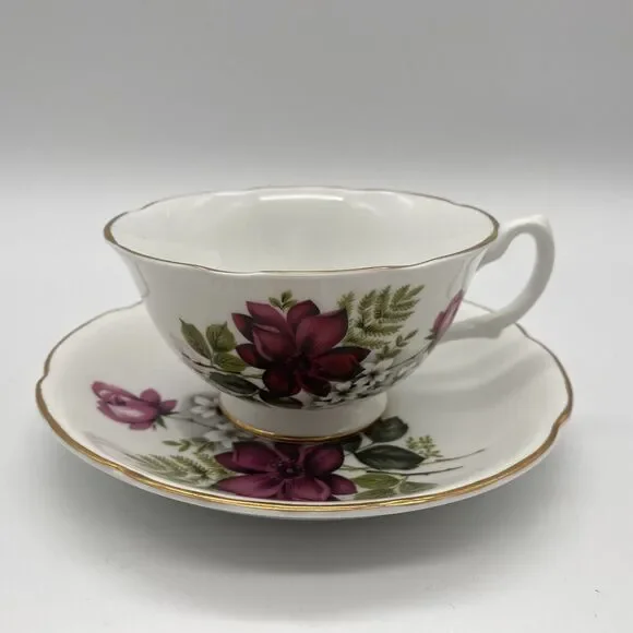 ROYAL GRAFTON Bone China Tea Cup & Saucer Red Roses  White Flowers Gold Trim