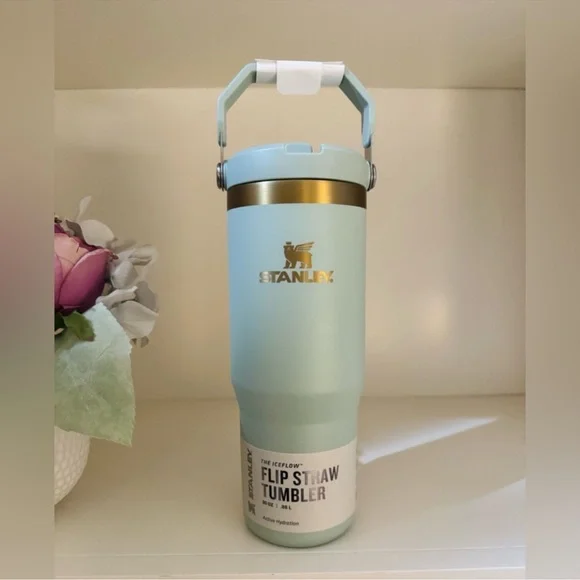 🎉LAST PIECE🎉Stanley 30Oz. IceFlow Tumbler with‎ Flip Straw Glided Celadon