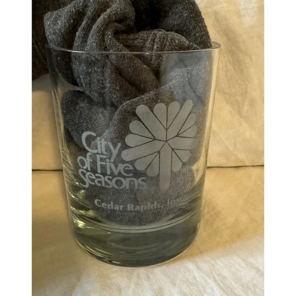 City Of Five Seasons Cedar Rapids Iowa Glass‎