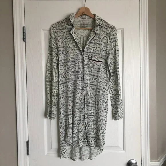 Victoria's Secret Script Print Nightgown Sleep Shirt Medium
