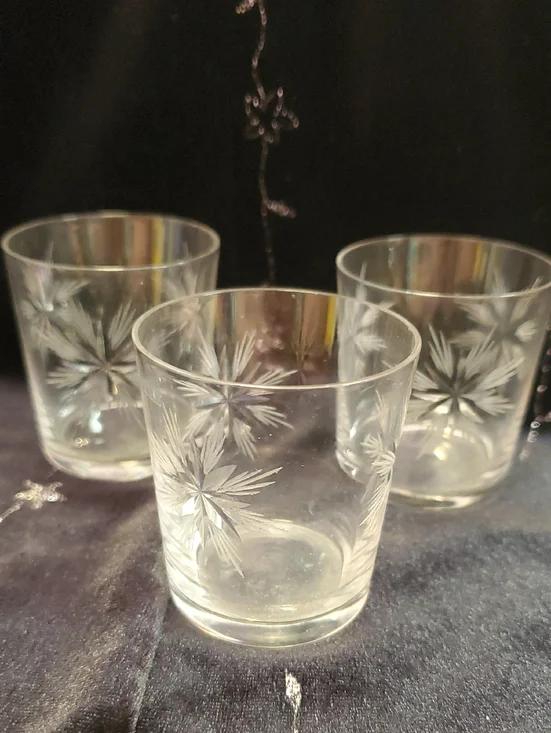 Cut Crystal Etched Starburst Clear Glass Shotglasses- Set of 3 D