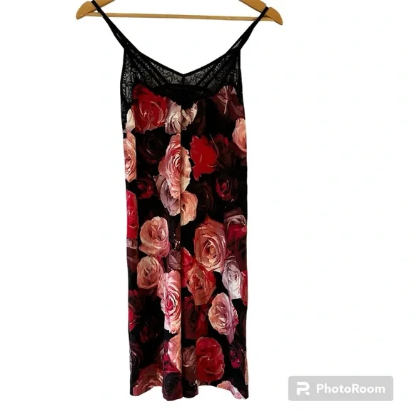 White House Black‎ Market Strappy Lace Chemise Size XXS NWT